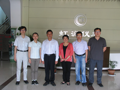 上海理工大學(xué)領(lǐng)導(dǎo)、教授一行考察虹潤公司