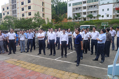 南平市市委書記裴金佳、市長林寶金率市委市政府全部領(lǐng)導及各市縣主要領(lǐng)導一行蒞臨我公司視察指導